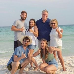 Meet your Posher, Christy